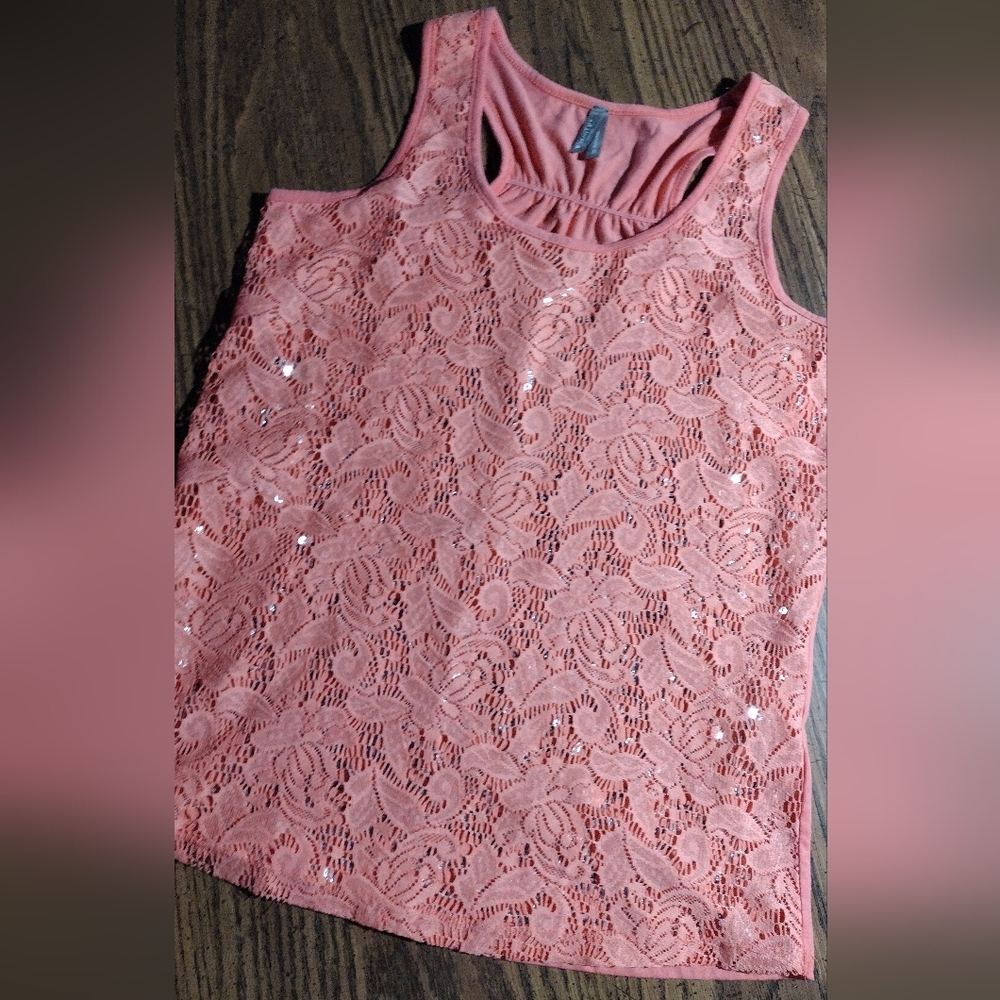 Lace Sleeveless Top With Silver Accents - Picture 2 of 6